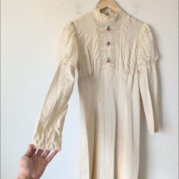 Rare Vintage 40s 50s Womens Dress with Lace Embroidery Rosette Edwardian Prairie - Picture 8 of 16